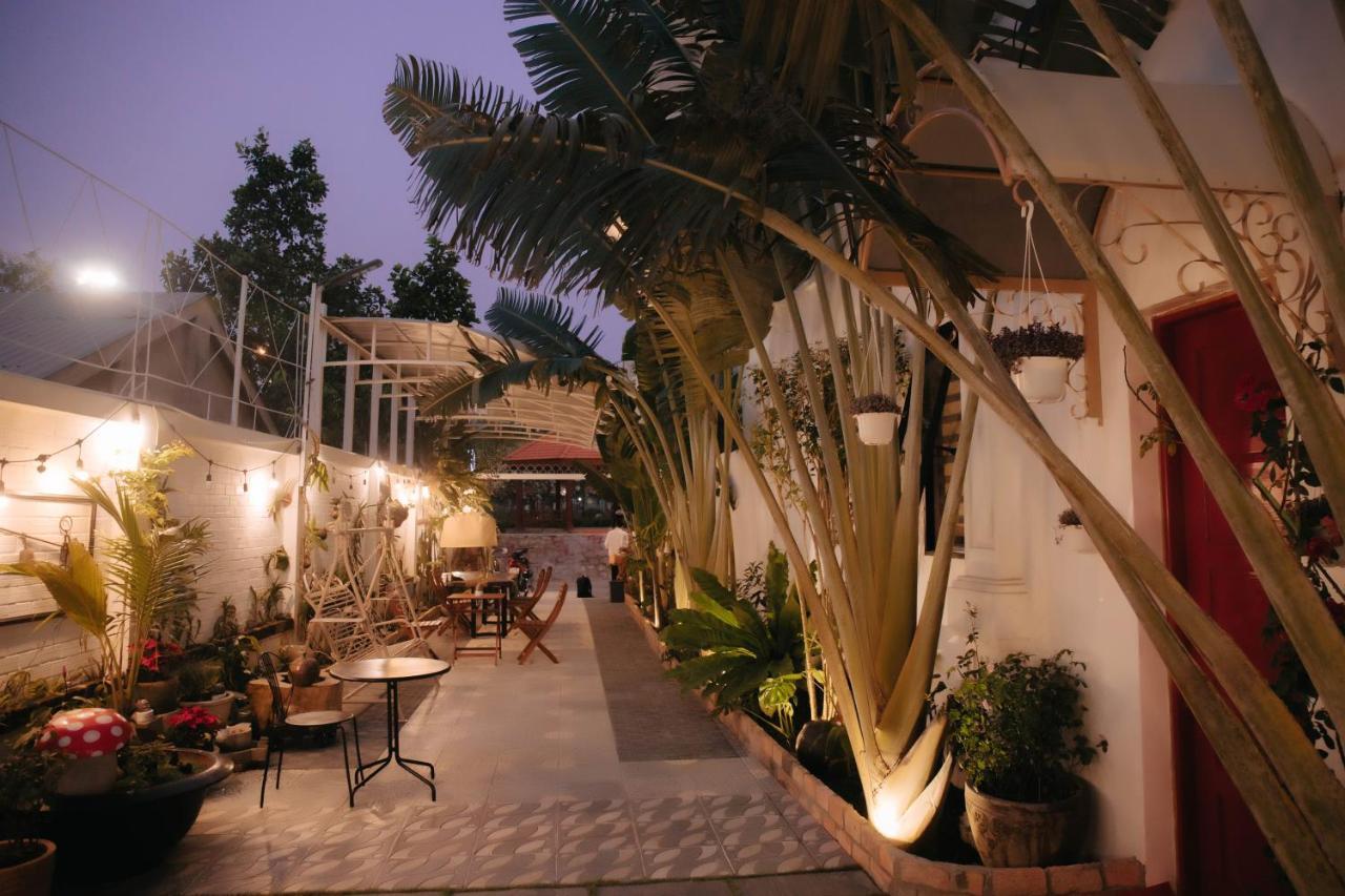 Bich Ngoan Hotel Trà Vinh Exterior photo